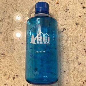 NWOT REI Co Op 32 oz Narrow Mouthed Nalgene Blue Water Bottle